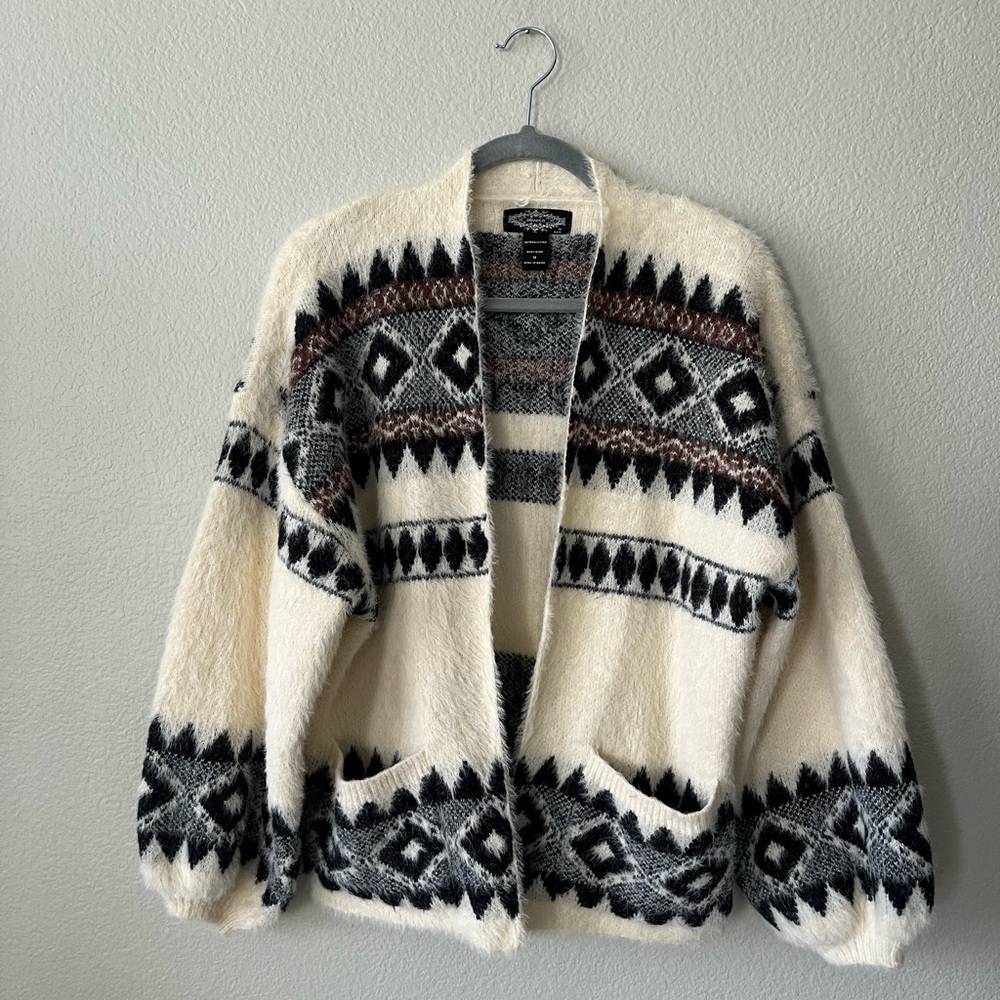 Oliver O Ivory, Black, Brown Aztec Open Fuzzy Cardigan Sweater Women’s Size M